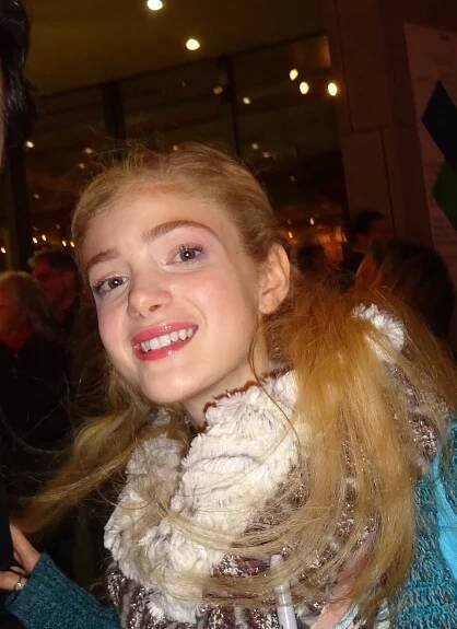 Elena Kampouris