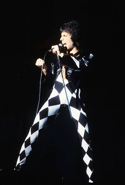File:Queen (15383194666).jpg - Wikimedia Commons