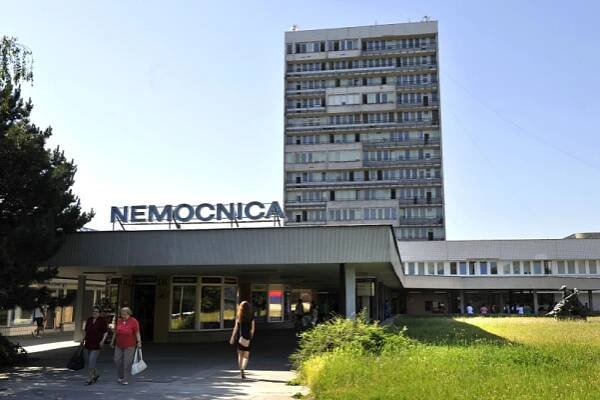 Gynekológovia z Ružinova použili pri operácii novú laserovú metódu | Univerzitná nemocnica Bratislava
