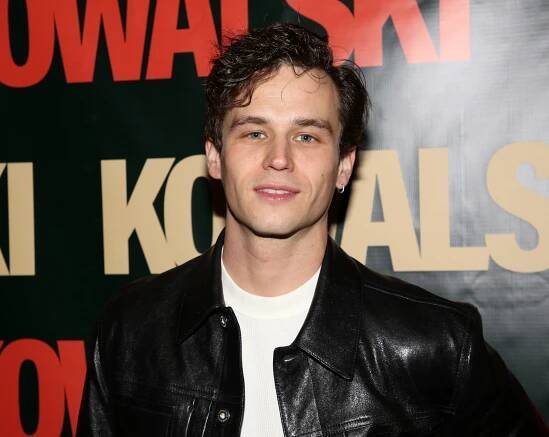Brandon Flynn is redefining what it means to be gay in Hollywood, one role at a time - Queerty