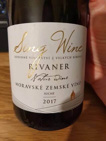 Lahev vína Rivaner (Natur) 2017, zemské víno (suché)