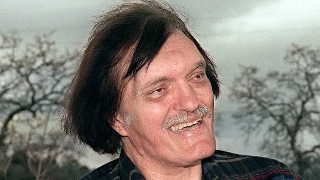 Zemřel Richard Kiel, padouch s ocelovými zuby z Jamese Bonda - Novinky