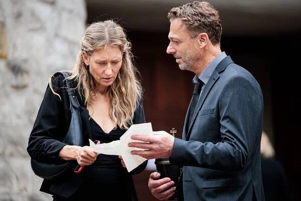 Magdalena Popławska, Grzegorz Damięcki - Dědictví - Epizoda 1 - Z filmu