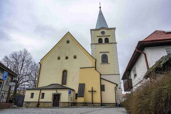 Kam na půlnoční? Vánoční bohoslužby na Zlínsku