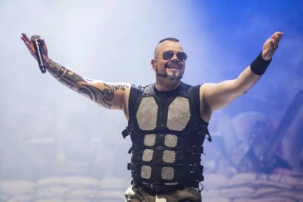 PODÍVEJTE SE: Sabaton se představil v amfiteátru