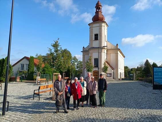 Senioři našeho kostela v Heřmanicích - SDB Ostrava