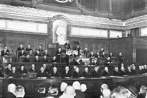 Fenomén právnických sjezdů z pohledu právního historika Jana Kabáta