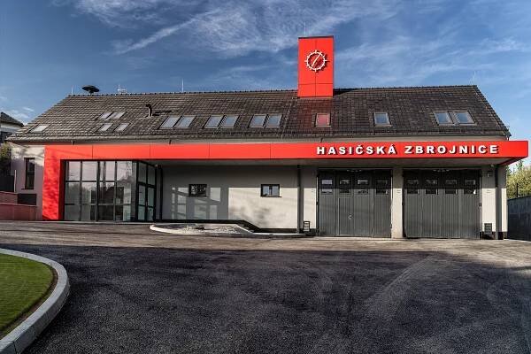 Hromničtí hasiči sídlí v novém, zázemí tu našly také děti a spolky
