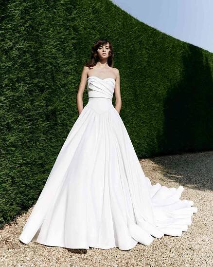 Drop Waist Strapless Wedding Dress With Folder Chest 