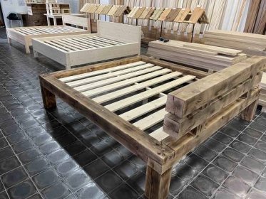 Masivní postele na míru - 5 důvodů, proč koupit postel u ISPAS | Dřevoprodej ISPAS