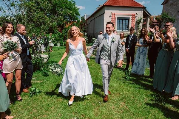 Svatba Statek Šemíkovice - svatební den Silvie a Davida — Fotograf Pavel RybníčekSvatební a rodinný fotograf z Vysočiny