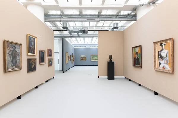 V Baťově institutu ve Zlíně je nová expozice. Krajská galerie přináší umění, architekturu i design