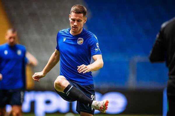 Lukáš Kalvach na tréninku v Astana Areně.