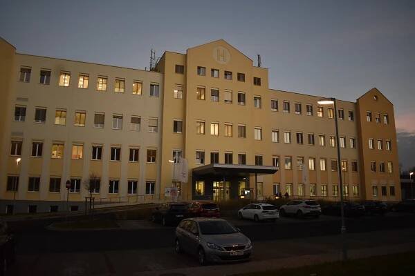 Chebská nemocnice potřebuje urgentní příjem. Bez něj hrozí omezení péče