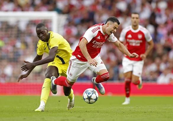 Arsenal's Gabriel Martinelli in action during a soccer match.