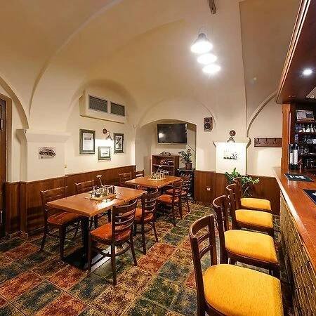 Restaurace a Penzion U Palečků Skuteč Exteriér fotografie