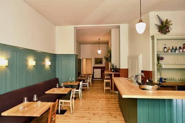 Reservation — Hinterland deli & wine bistro