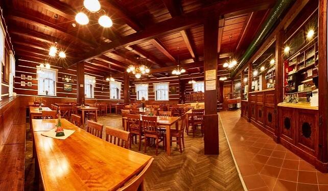 Restaurace - Panský Dům a Pyramida