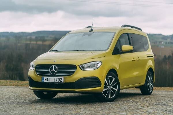 I rodinnou krabici můžete mít rádi: Mercedes třídy T je víc než jen převlečené Kangoo