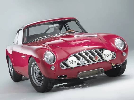 Prodám Aston Martin DB4 - název Piston Addict