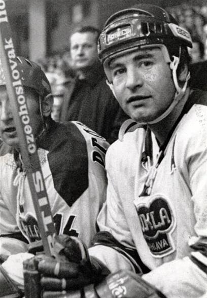 HC Dukla Jihlava – Hokejová legenda Jan Klapáč slaví osmdesátiny