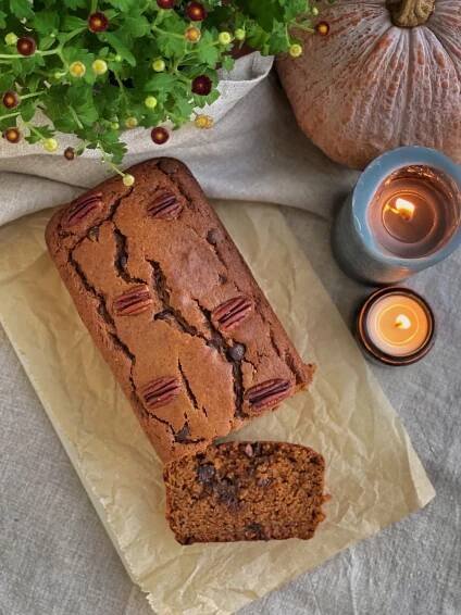 moist pumpkin chocolate chip bread
