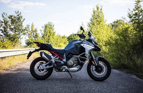 Ducati Multistrada V4 S má všeho až příliš, stejně je ale jednou z nejlepších motorek na světě