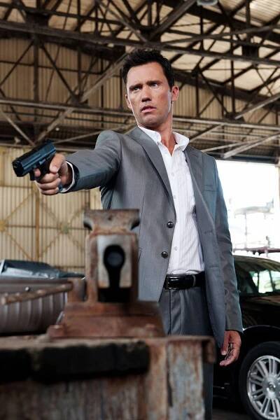 Status: Nežádoucí - Horké nemovitosti - Z filmu - Jeffrey Donovan