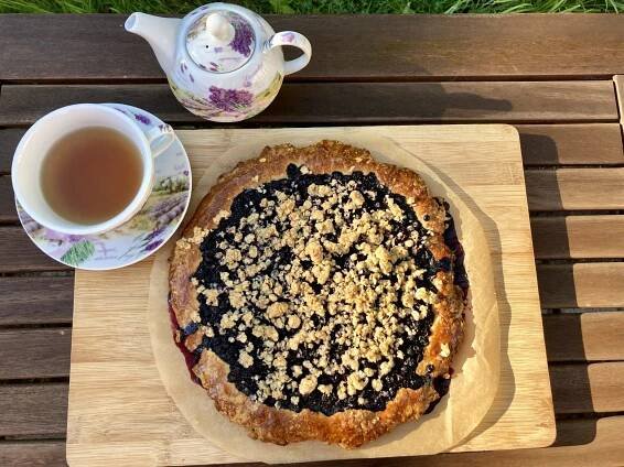 Kynutý borůvkový koláč (vegan) - Martina Vrbická - Vařme jinak