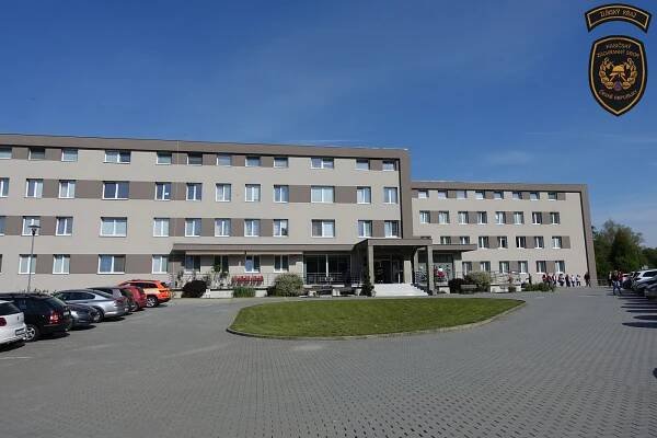 Pět jednotek hasičů prověřil simulovaný požár Domova se zvláštním režimem Clementas ve Vizovicích | POŽÁRY.cz - ohnisko