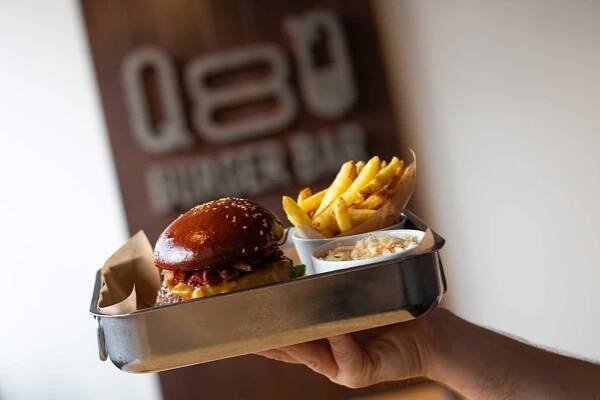 Q Burger bar foto 1