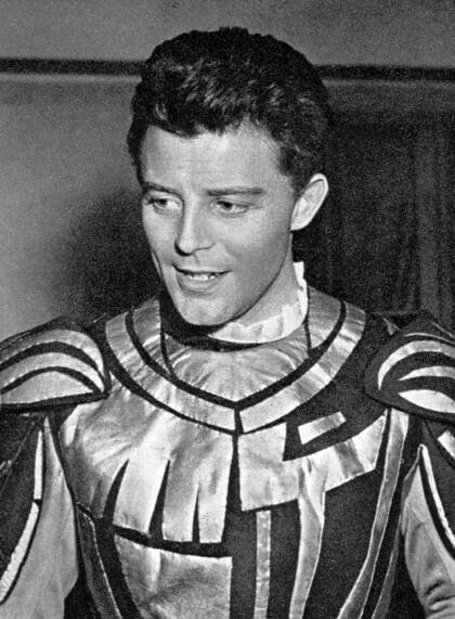 Soubor:Gerard Philipe Warsaw National Theatre 1954.jpg – Wikipedie