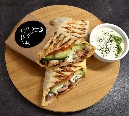 S sebou: masová či vegetariánská šavarma s gruzínskou limonádou