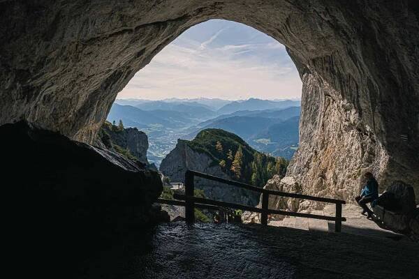 How to get to the Werfen Ice Caves from Salzburg in 7 easy Steps - Roam Austria!