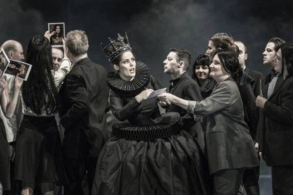 Macbeth ve Státní opeře: Jolana Fogašová a Richard Haan jako skvěle sehraná ambiciózní dvojice
