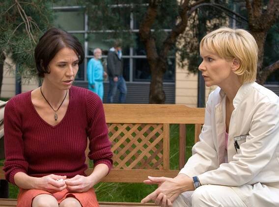 Anja Stöhr, Andrea Kathrin Loewig - In aller Freundschaft - Einzelkämpfer - Z filmu