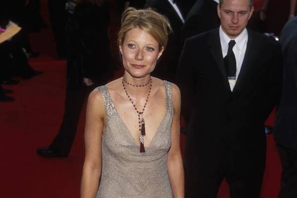 Gwyneth Paltrow at the 2000 Oscars