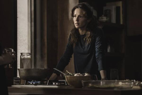 The Walking Dead: World Beyond - Quatervois - Z filmu - Annet Mahendru