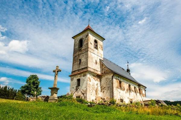 Kostel sv. Jana Nepomuckého v Bartošovicích v Orlických horách – Fotograf | Jaroslav Rumánek
