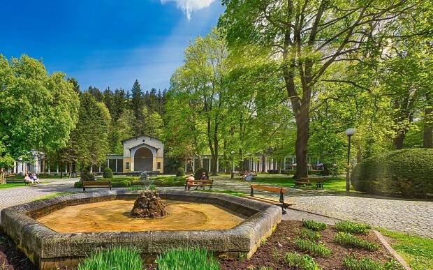 Polsko u českých hranic ve Wellness & SPA Werona *** s polopenzí, neomezeným wellness, šampaňským a masáží