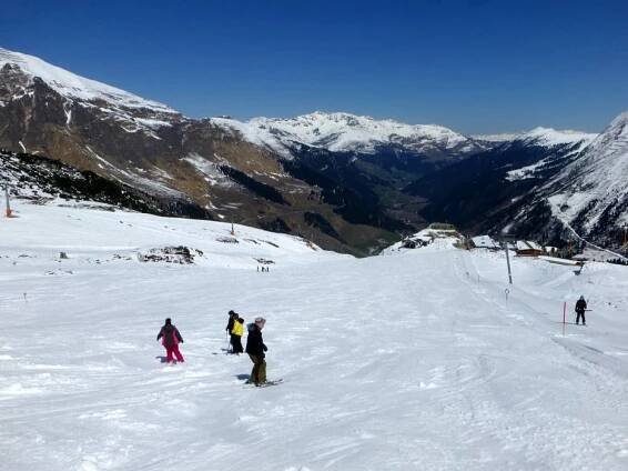 Ski resort Hintertux Glacier (Hintertuxer Gletscher)