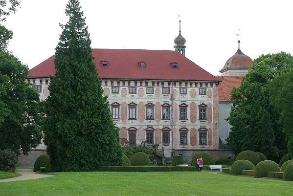 Zámek Libochovice - otevírací doba, akce, ubytování, prohlídky, vstupné, foto, počasí