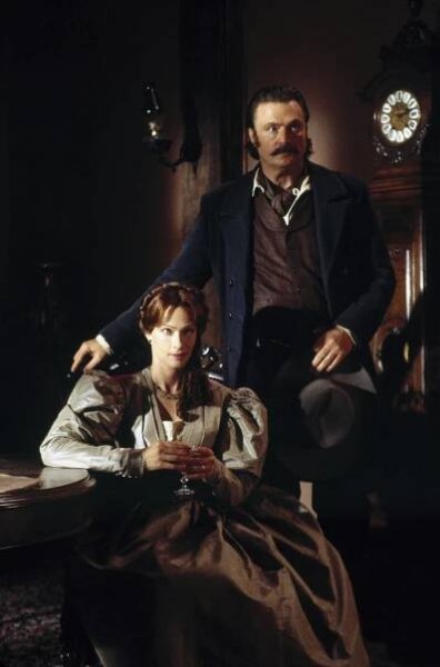 Král Lear z Texasu - Z filmu - Lauren Holly, Patrick Bergin