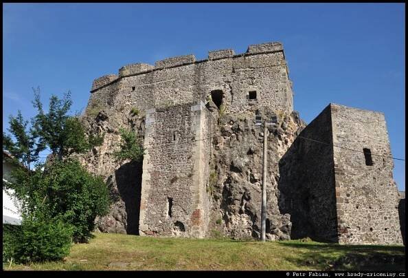 Hrad Levice – Levický hrad / hrady-zriceniny.cz