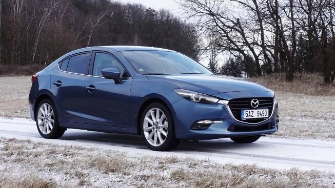 Mazda 3 Sedan 2.0 Skyactiv G120 – do třetice všeho dobrého – Autozin