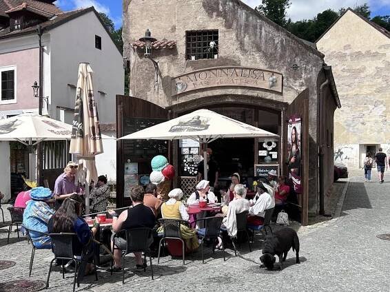 Průvody, dobové trhy i živé šachy. Krumlov ožije renesancí