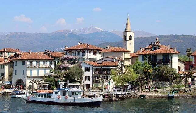 Laveno and the Maggiore - Trenord + Navigazione Laghi - Navigazione Laghi