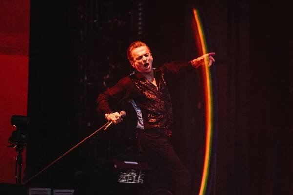 Poprvé v Praze bez Andrew Fletchera. Depeche Mode přivezli do Česka svou největší show