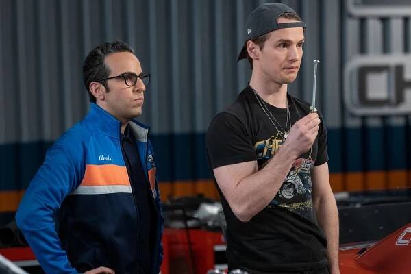 Tým - Babčo, proč se nezakryjete? - Z filmu - Freddie Stroma