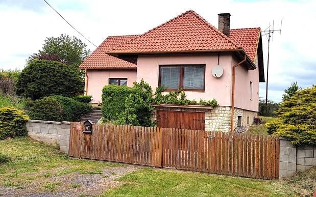 Prodej dům - Petrohrad, 151 m2